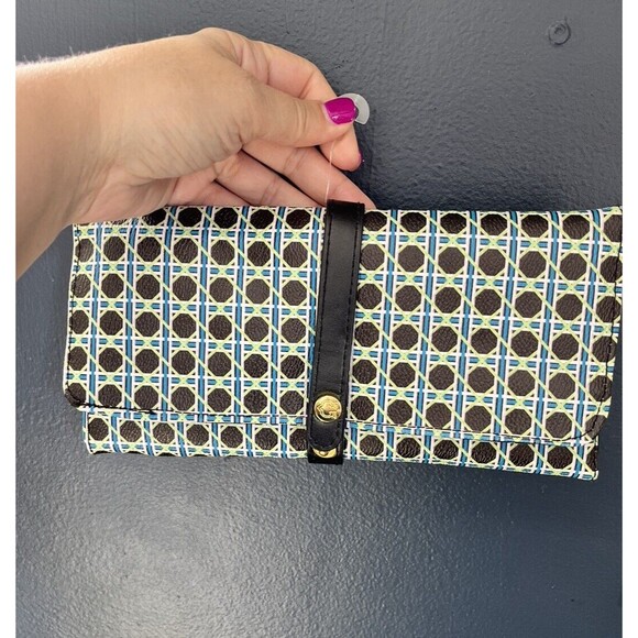 C Wonder Wallet Clutch Multi-functional NWOT Preppy Geo Design Easy Clean - Picture 1 of 10